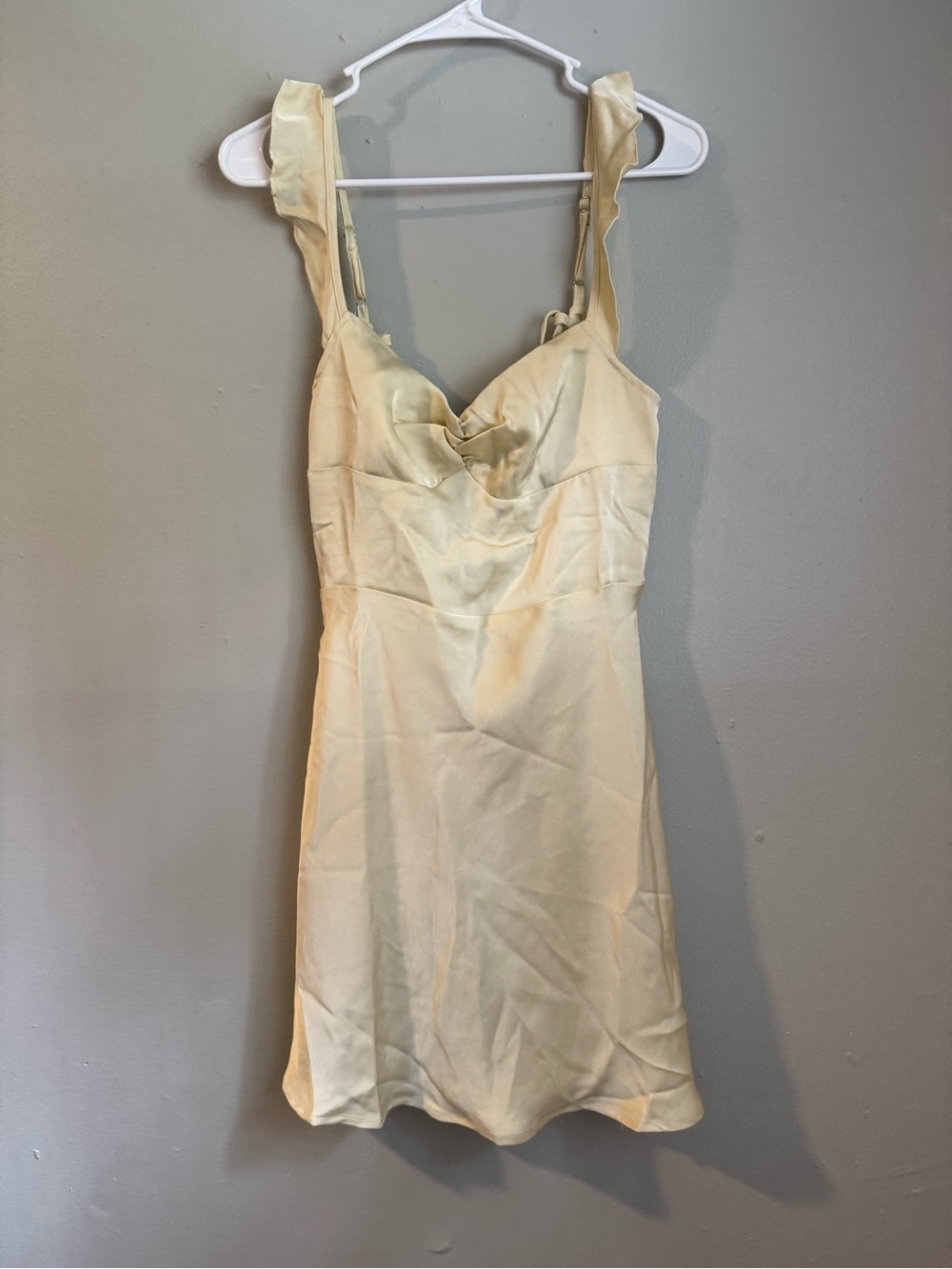 Aralina Silky Cream Mini Dress with Sweetheart Neckline XL